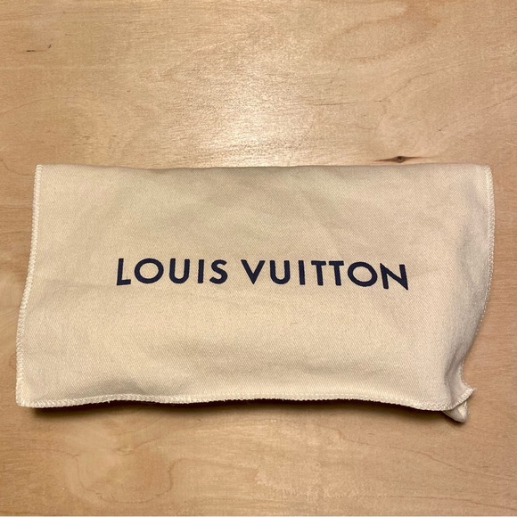 Louis Vuitton Cosmetic Pouch PM in Damier Ebene - Picture 10 of 10